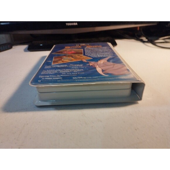 THE SWORD IN THE STONE VHS Walt Disney Black Diamond Collection Clamshell - Picture 6 of 7